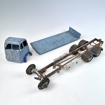 Lot 629 - Shackleton Foden Flatbed Lorry. A Shackleton...