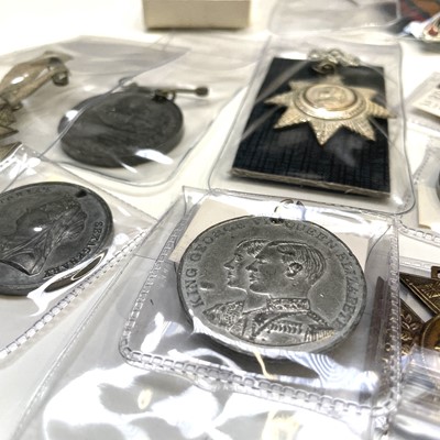 Lot 250 - Royalty Commemorative Medallions/Medals, etc....
