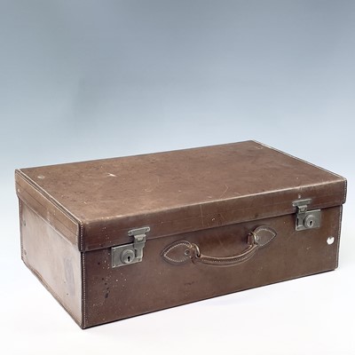 Lot 147 - A late Victorian tan leather vanity case with...