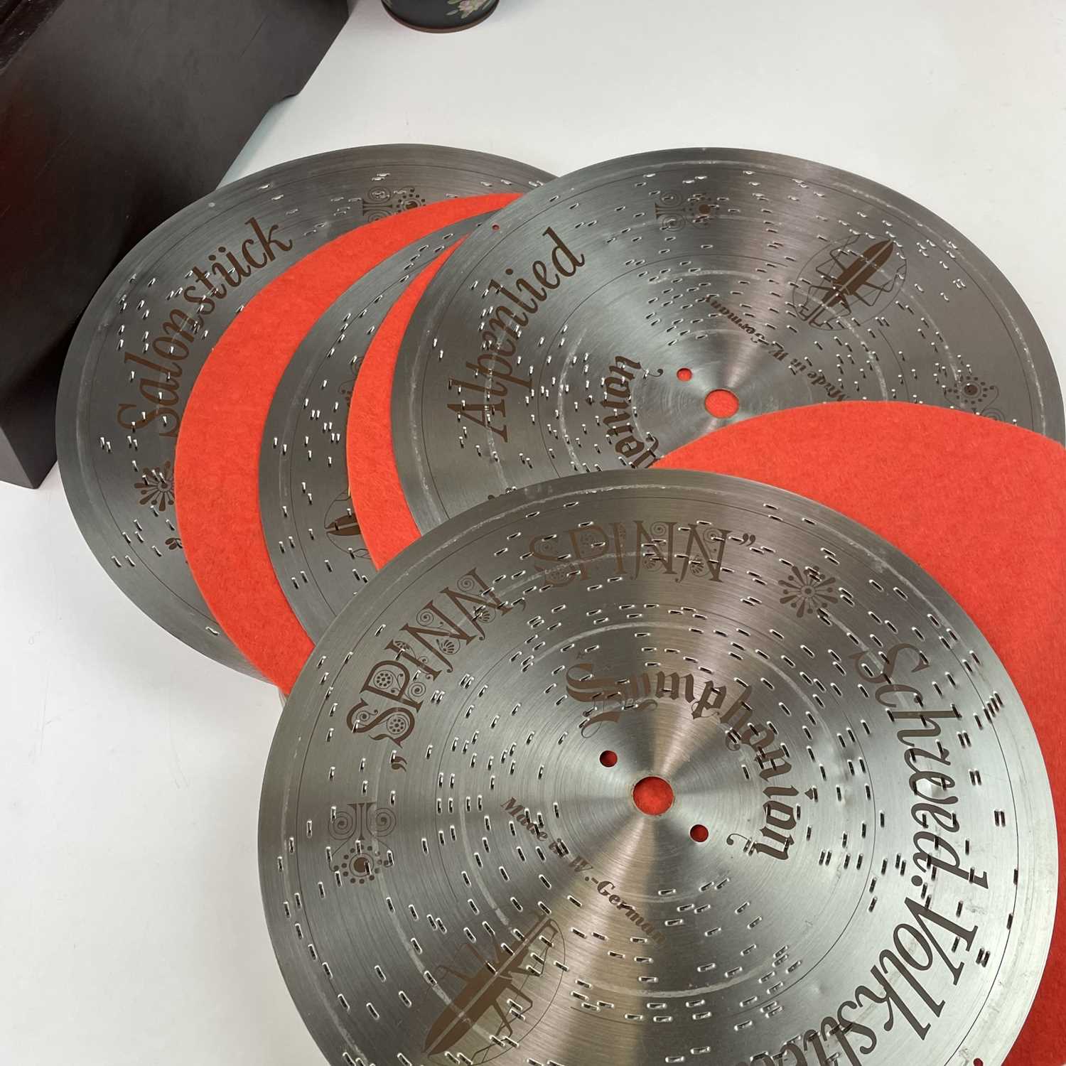 Lot 35 - A modern German Symphonium, by Studio Oyen,...