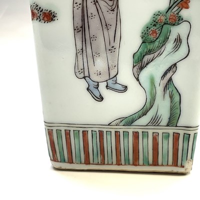 Lot 29 - A Chinese famille verte porcelain vase, 19th...