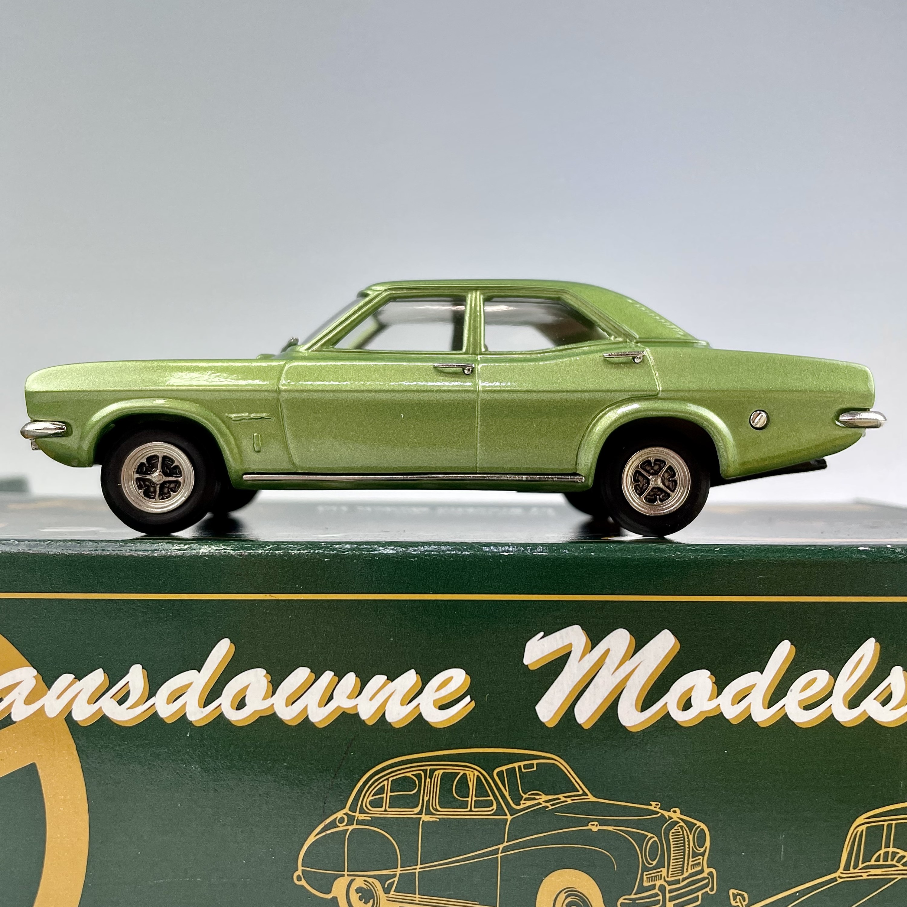 Lansdowne Models 1/43 LDM4 Morris Mini Van 1962 – Vert, Métal Blanc, état Proche Neuf