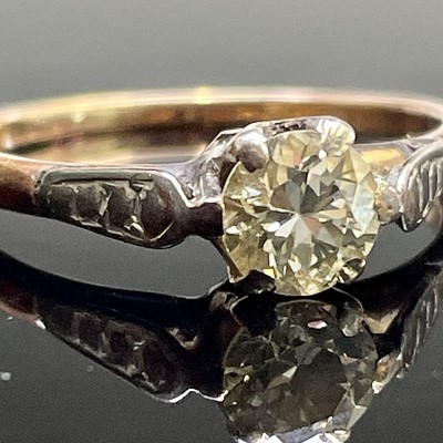 Lot 123 - An early 20th century gold diamond set...