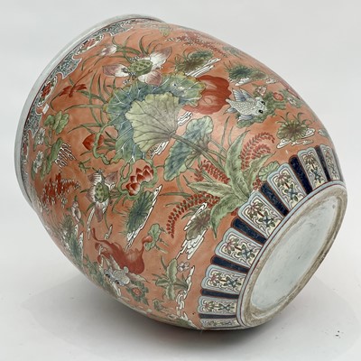 Lot 808 - A large 20th century Chinese porcelain Famille...