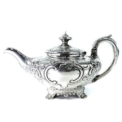 Lot 87 - A George IV silver squat ovoid teapot by...