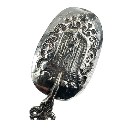 Lot 142 - An early 20th century Dutch silver spoon, with...