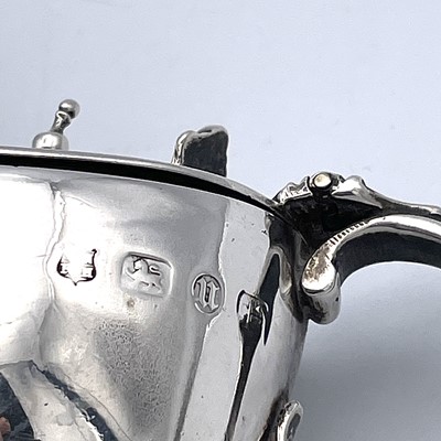Lot 155 - A Victorian silver boat form hinge lidded...