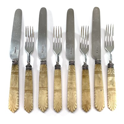 Lot 177 - George IV silver set of dessert knives and...