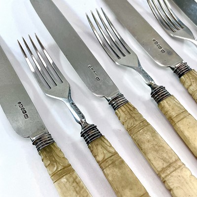Lot 177 - George IV silver set of dessert knives and...