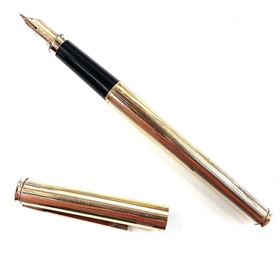 Lot 295 - A Sheaffer gold plated fountain pen.