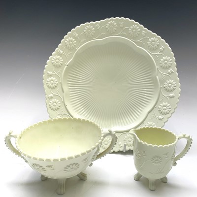 Lot 901 - A Sowerbys glass Queen's Ivory ware twin...