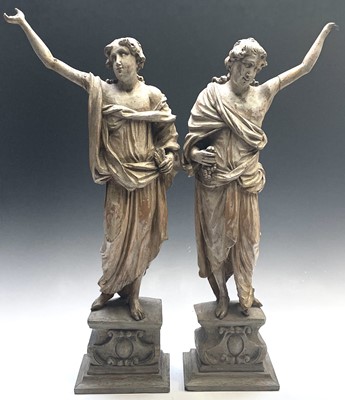 Lot 107 - A pair of 17th century carved figures...