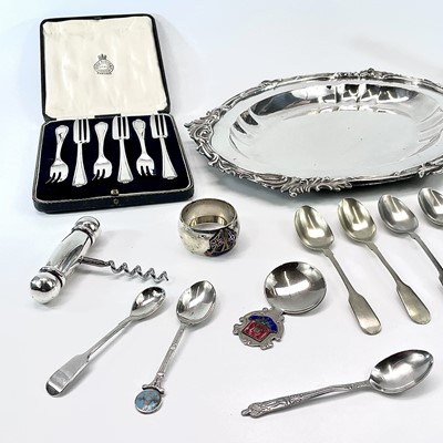 Lot 200 - A quantity of silver plated wares including a...