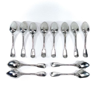 Lot 34 - A good set of eleven George III silver fiddle...