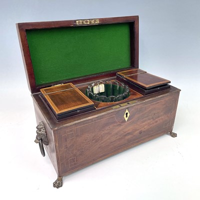 Lot 15 - A George III mahogany, inlaid and crossbanded...