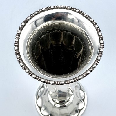 Lot 194 - A George V silver spill vase by Martin Hall &...