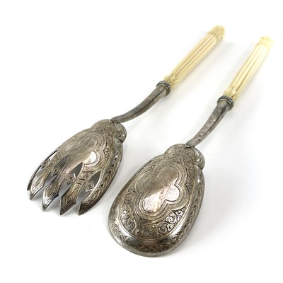 Lot 31 - A cased pair of Victorian silver serving...