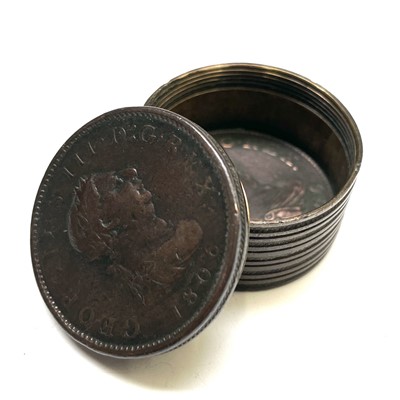 Lot 154 - A Georgian circular pill box with 1806 coin...