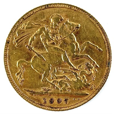 Lot 186 - Edward VII 1907 full gold sovereign coin.