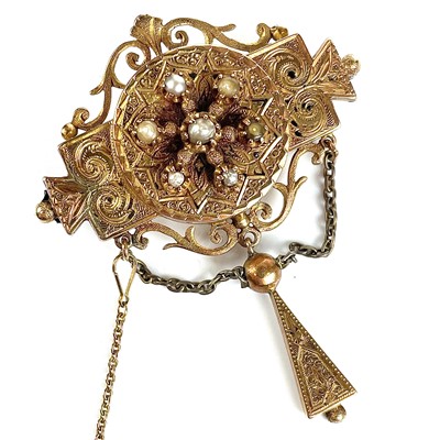 Lot 167 - A Victorian gold filligree and pearl set...