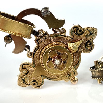 Lot 115 - A Victorian gold suite of three brooches, each...