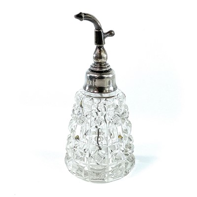 Lot 279 - An Edwardian silver and cut glass atomiser by...