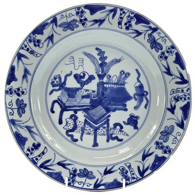 Lot 215 - A Chinese porcelain blue and white dish, 18th...