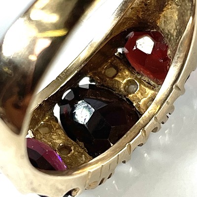 Lot 83 - A 1970's 9ct hallmarked garnet and seed pearl...
