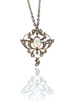 Lot 181 - An Edwardian Art Nouveau 18ct opal, pearl and...