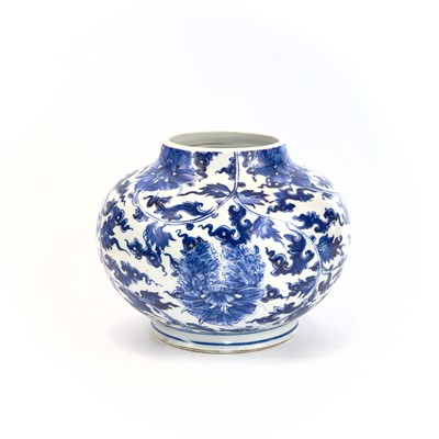 Lot 67 - A Chinese blue and white porcelain squat vase,...