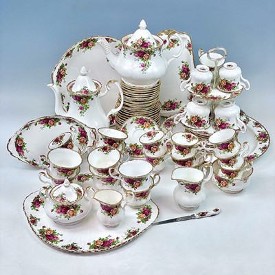 Lot 885 - A Royal Albert Old Country Roses tea and...