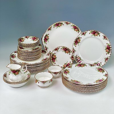 Lot 875 - A selection of Royal Albert Old Country Roses,...