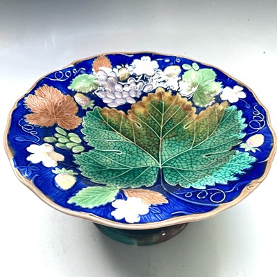 Lot 871 - Wedgwood majolica comport decorated with...
