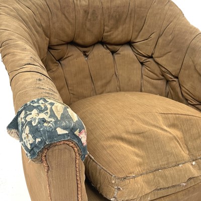 Lot 3029 - A Victorian upholstered button back tub chair...