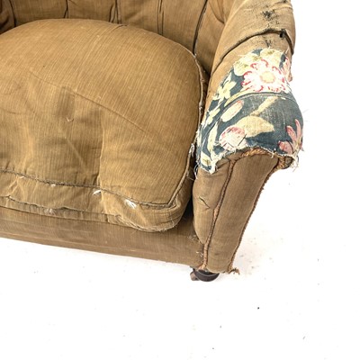 Lot 3029 - A Victorian upholstered button back tub chair...
