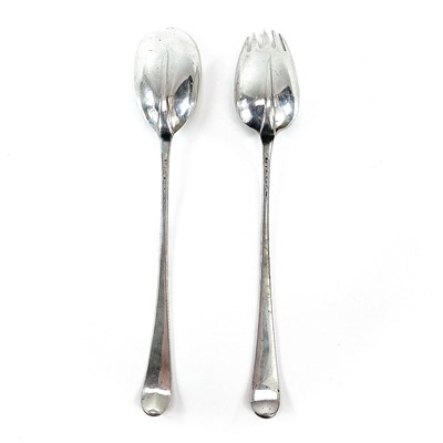 Lot 65 - A pair of George III silver Old English...
