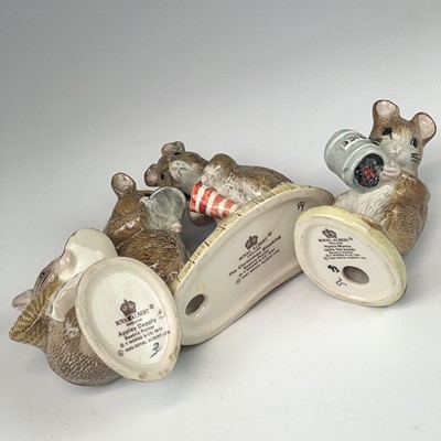 Lot 988 - Royal Albert Beatrix Potter figures including...