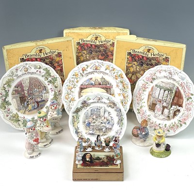 Lot 993 - Royal Doulton Brambly Hedge figures Primrose...