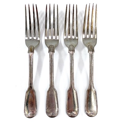 Lot 77 - A Victorian silver set of four fiddle and...