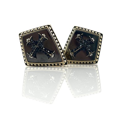 Lot 130 - A pair of contemporary 18ct gold cufflinks by...