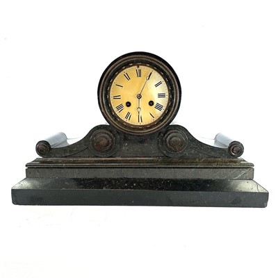 Lot 1705 - A Serpentine mantle clock, circa 1900, with...