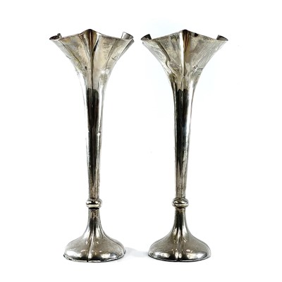 Lot 132 - A pair of Edwardian silver trumpet vases by Horace Woodward & Co.