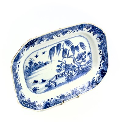 Lot 124 - A Chinese export porcelain blue and white meat...