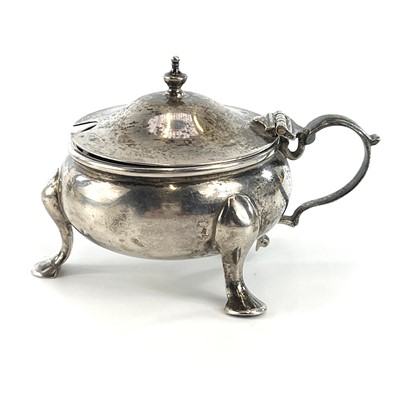 Lot 150 - A George VI silver mustard pot of ovoid hinge...
