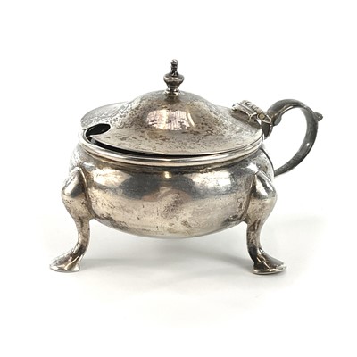 Lot 150 - A George VI silver mustard pot of ovoid hinge...
