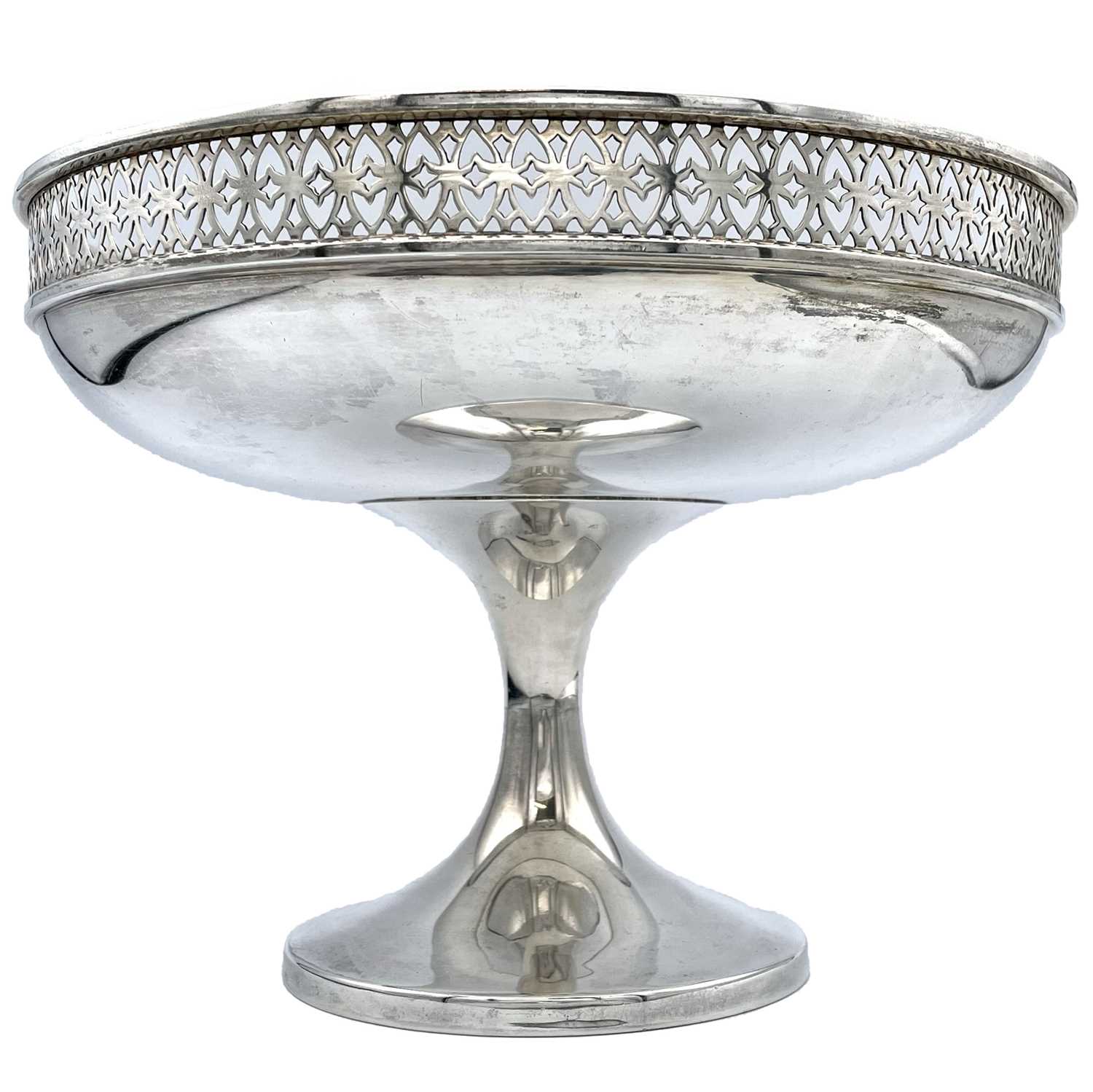 Lot 61 - A George V silver pedestal fruit bowl with...