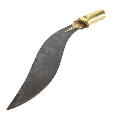 Lot 1020 - An Indian gold damascened steel kukri, early...