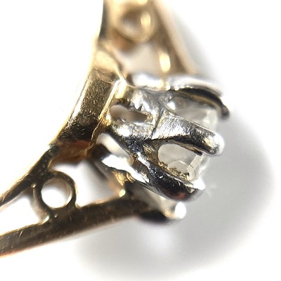 Lot 17 - An 18ct and platinum diamond solitaire ring,...