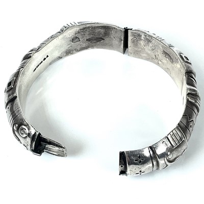 Lot 271 - A stylish Finnish silver hollow hinged bangle,...