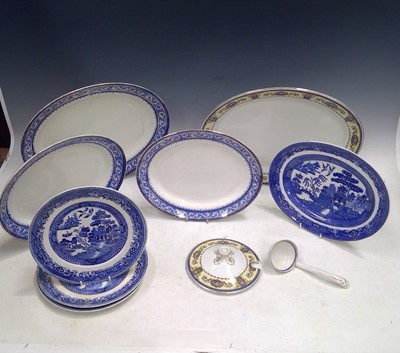 Lot 81 - A collection of Early English Blue and White...